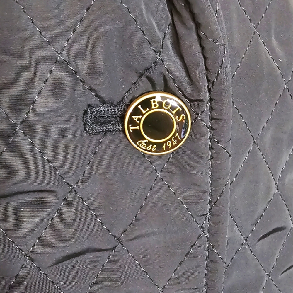Talbots Black Quilted Fitted Gold Button Up Vest Size P 4-6 Fall Winter Layer - Picture 4 of 6